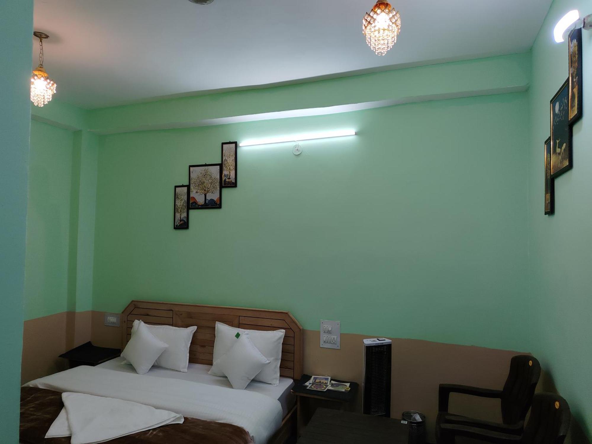 Appel Home Stay Banjār エクステリア 写真